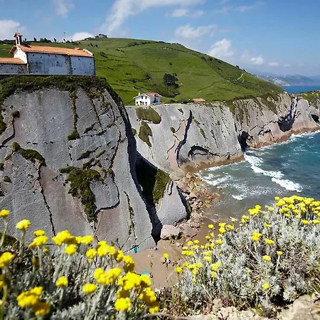 Urain - At Flysch-coast Zumaia